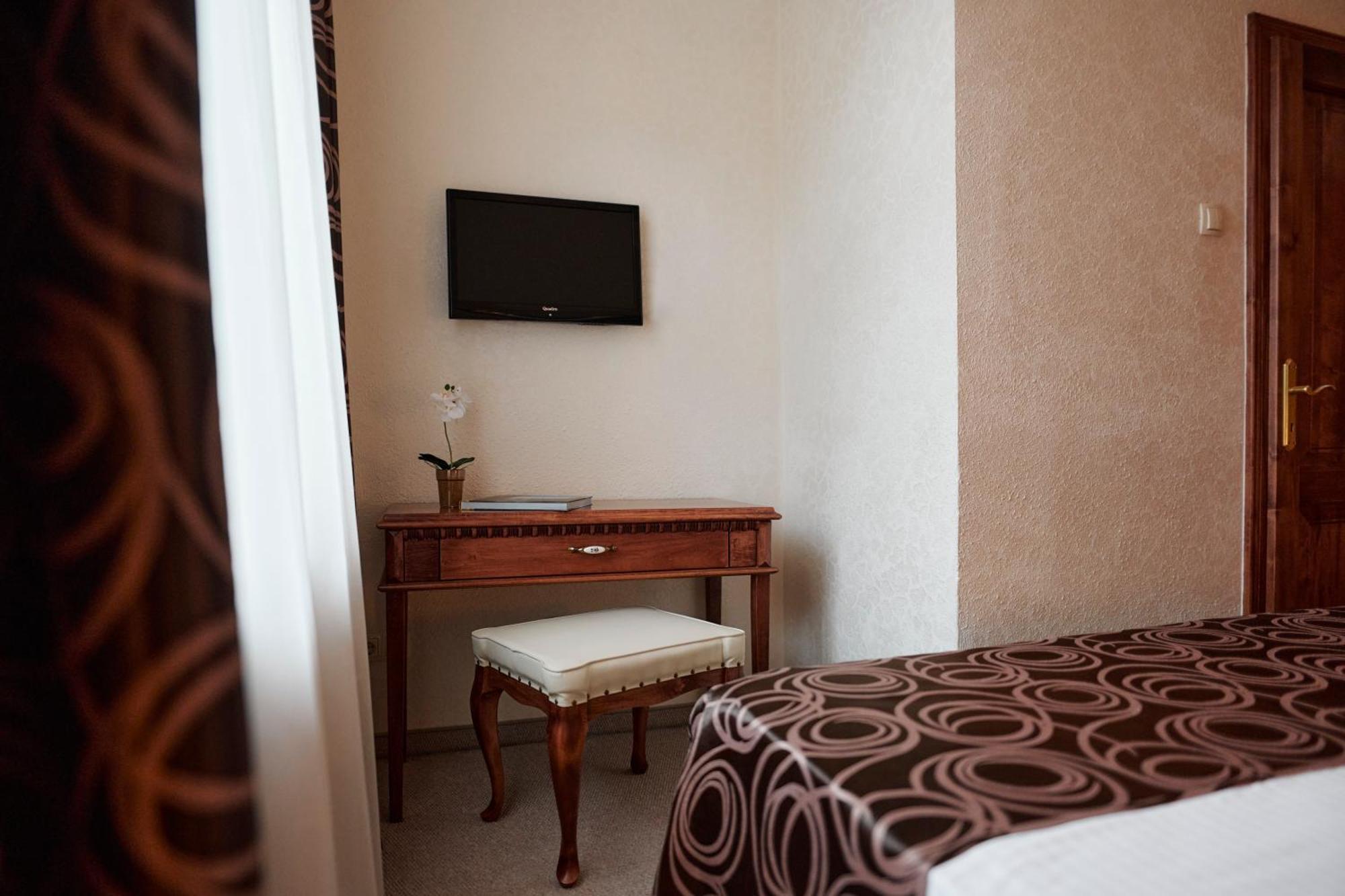 Hotel Villa Schubert Opatija Ruang foto